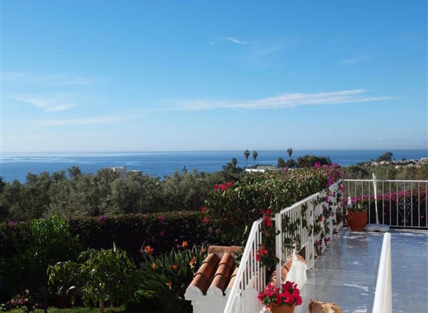 Resale - House -
Chilches