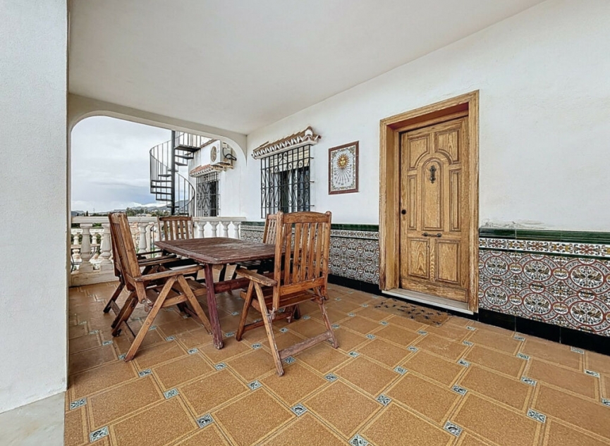 Resale - House -
Chilches