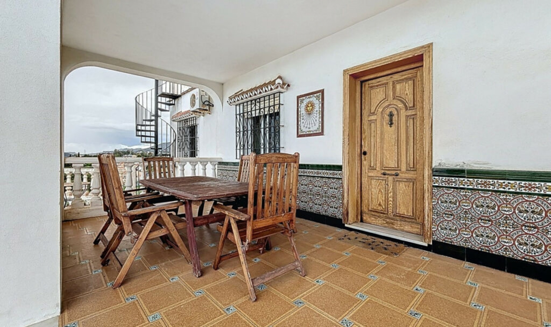 Resale - House -
Chilches