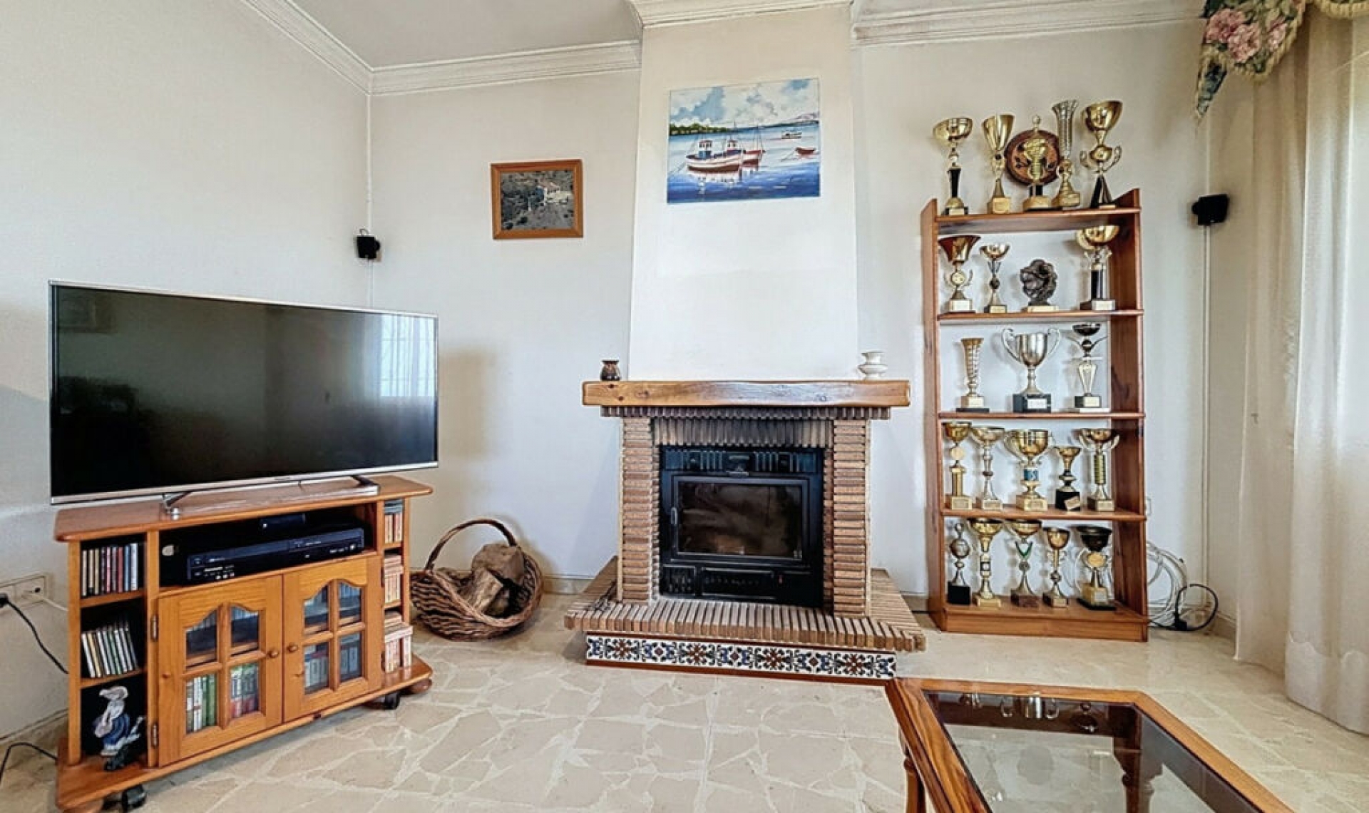 Resale - House -
Chilches