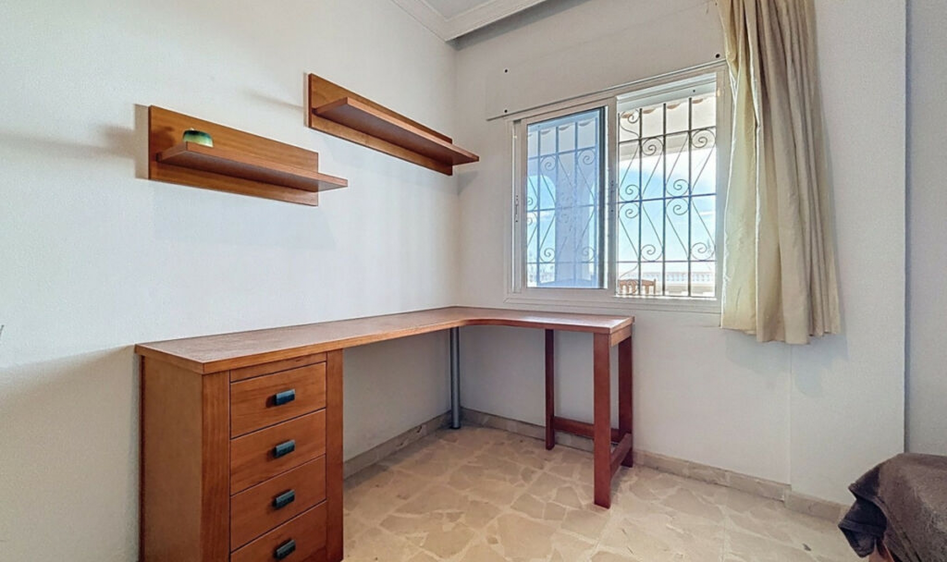 Resale - House -
Chilches