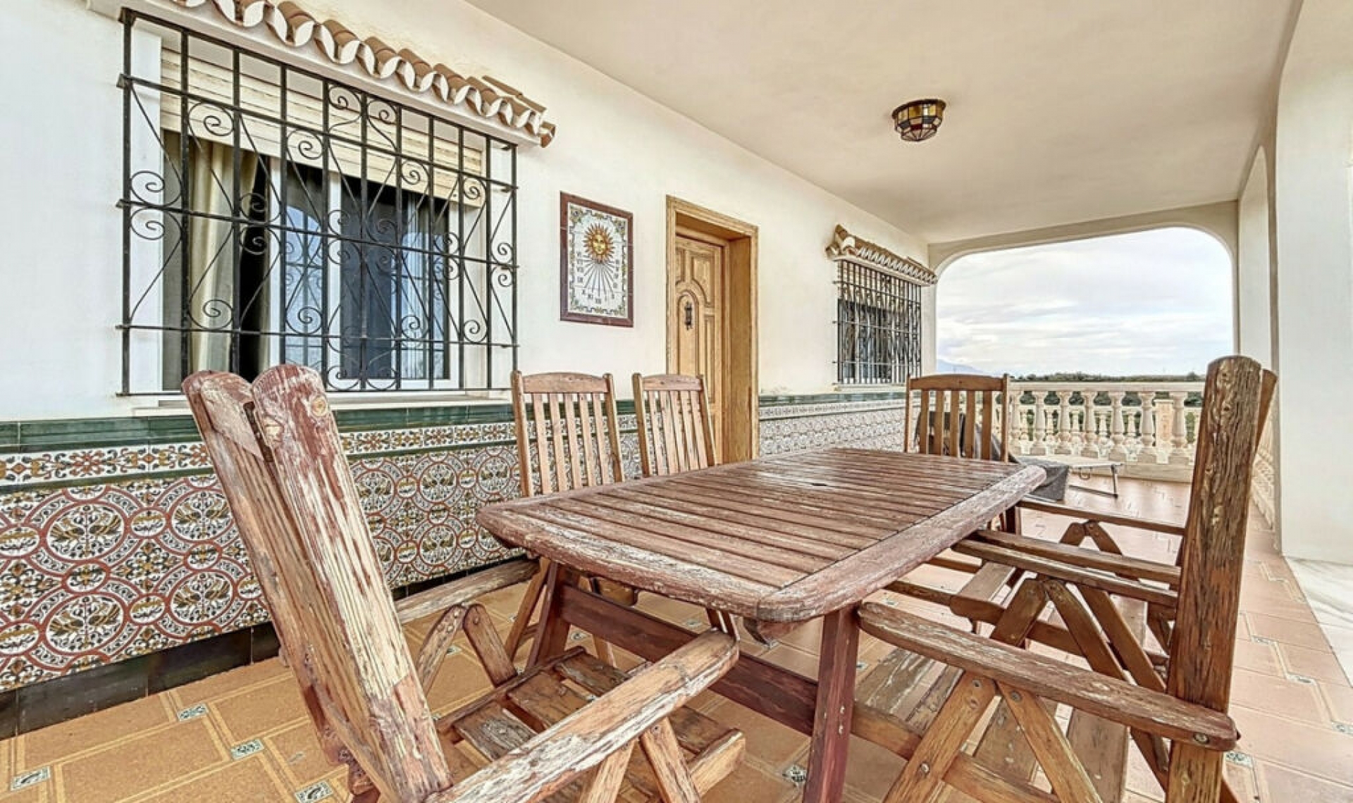 Resale - House -
Chilches