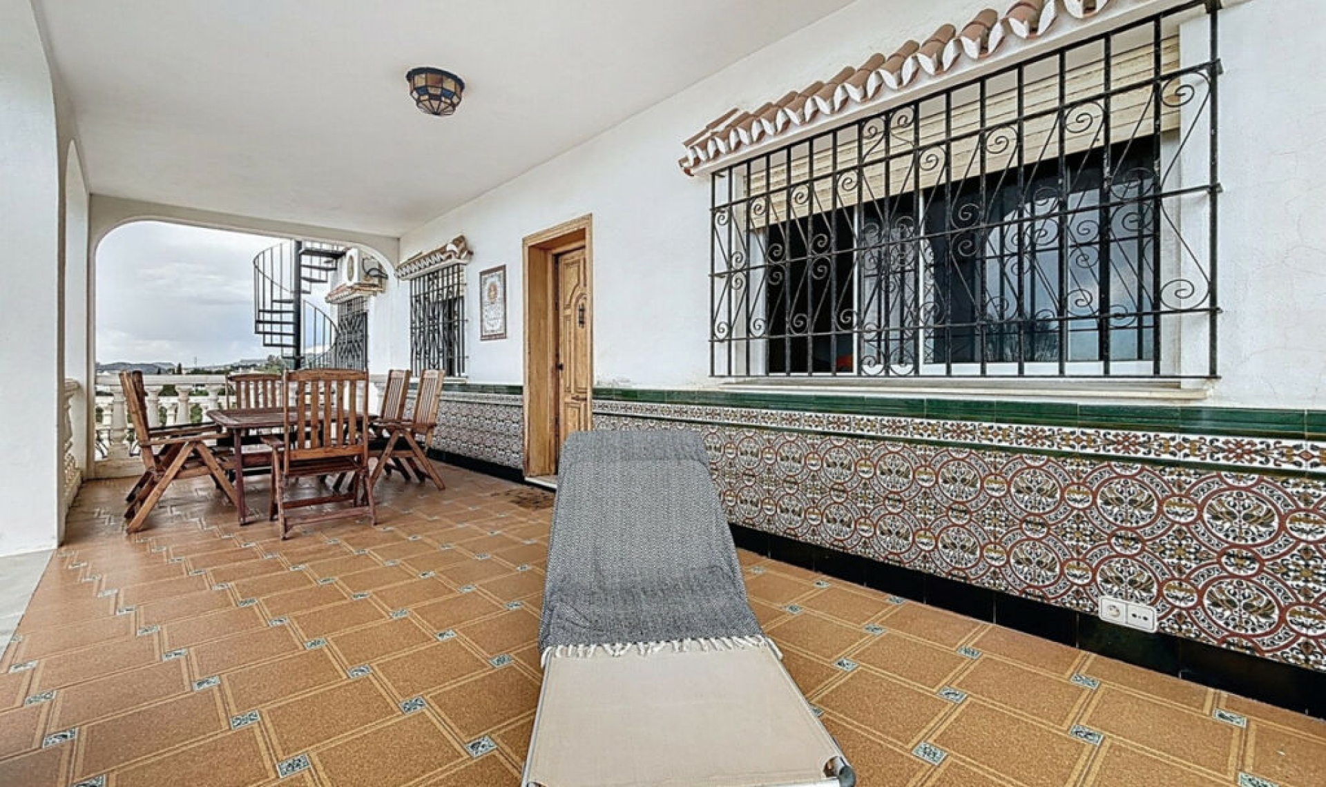 Resale - House -
Chilches