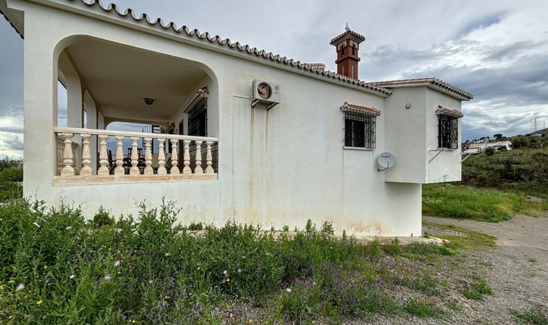 Resale - House -
Chilches