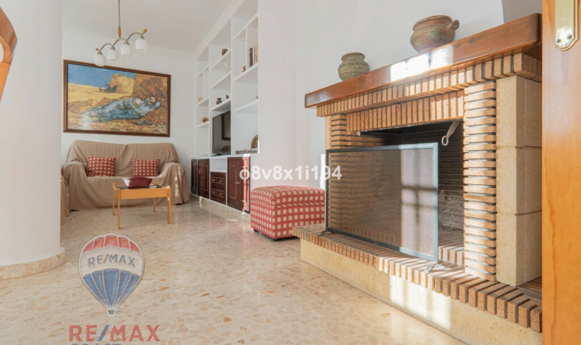 Resale - House -
Chilches