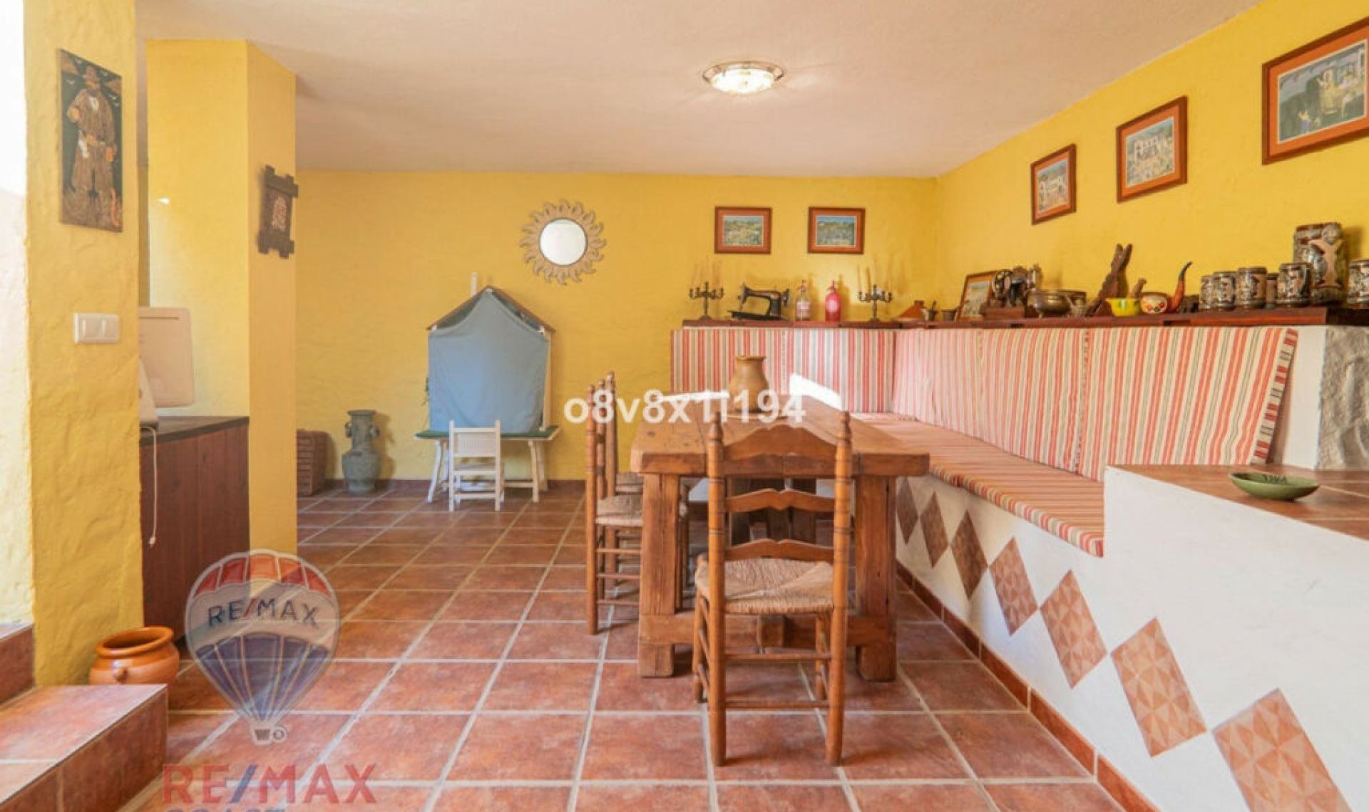 Resale - House -
Chilches