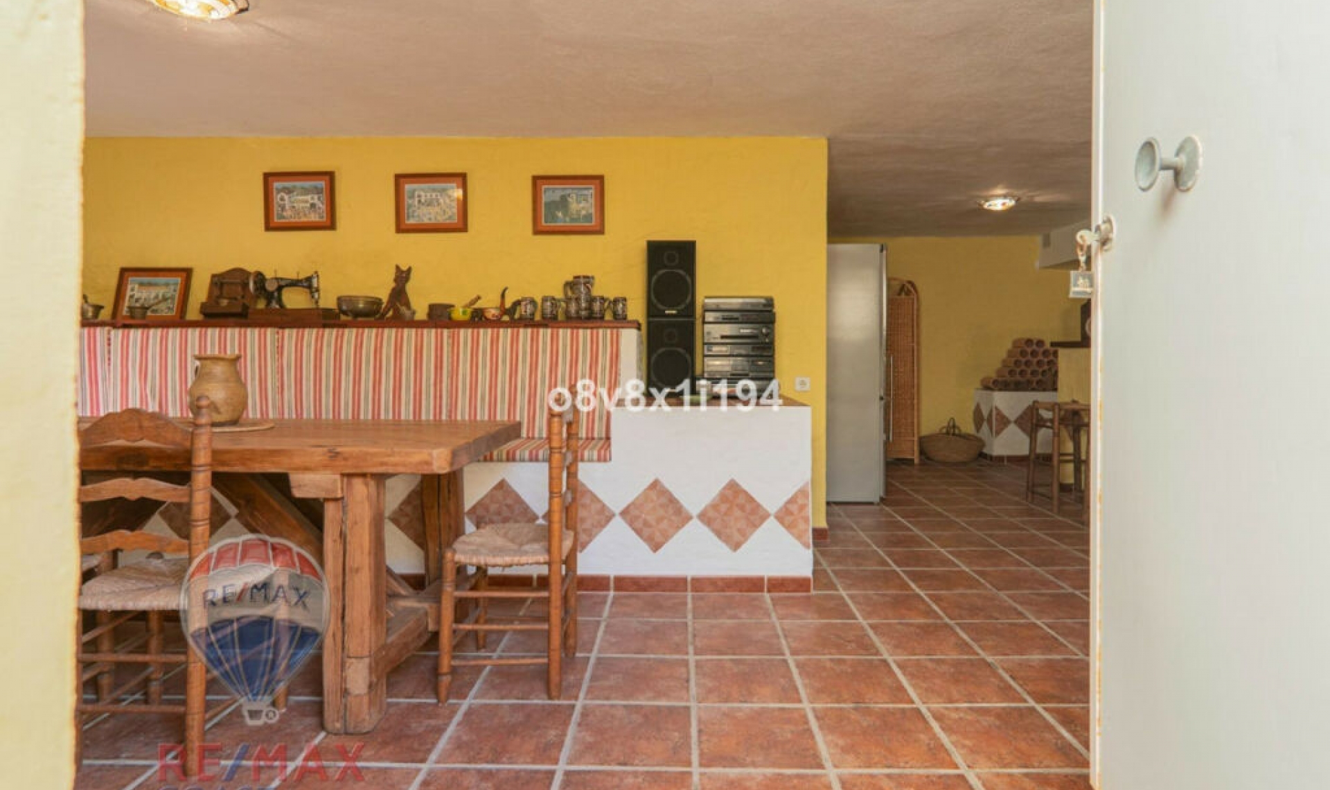 Resale - House -
Chilches