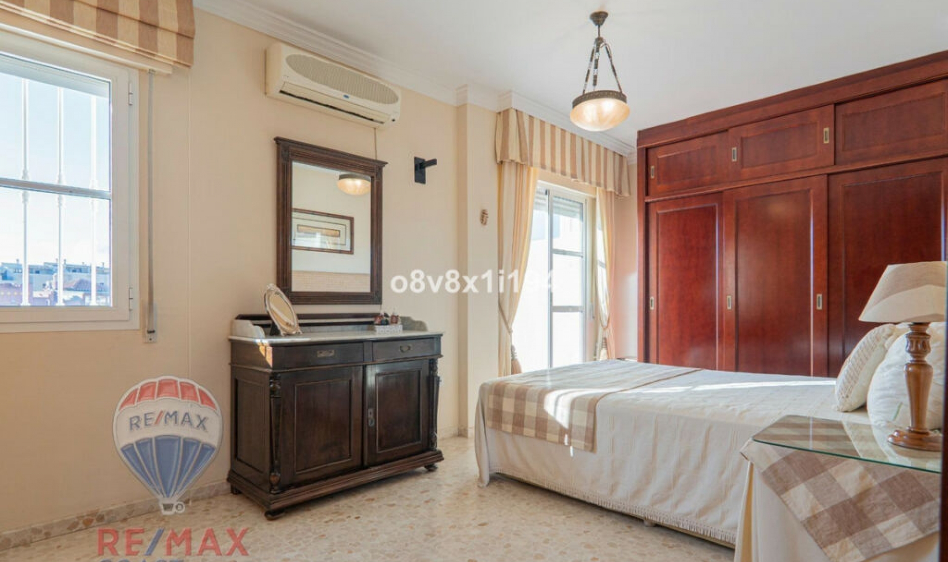 Resale - House -
Chilches