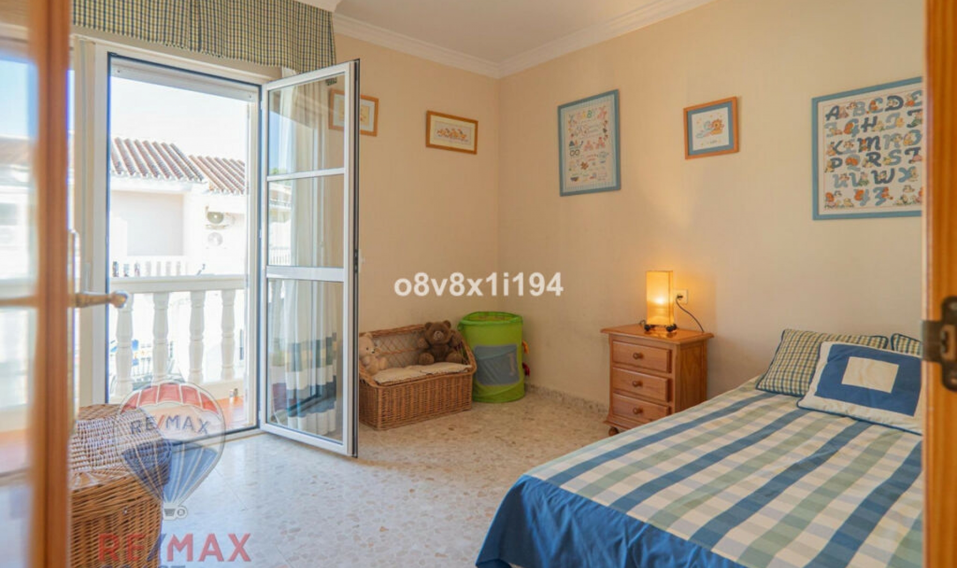Resale - House -
Chilches
