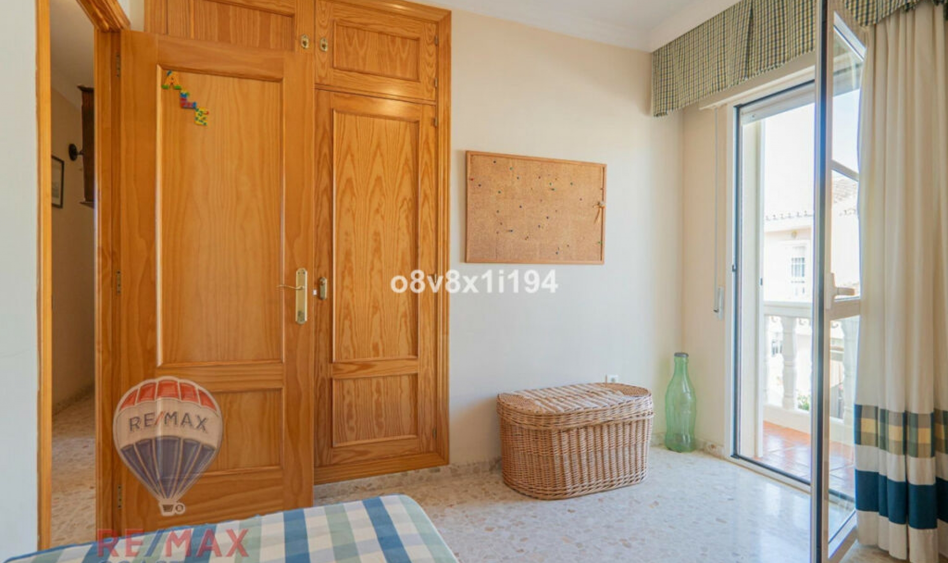 Resale - House -
Chilches