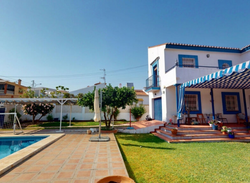 Resale - House -
Chilches