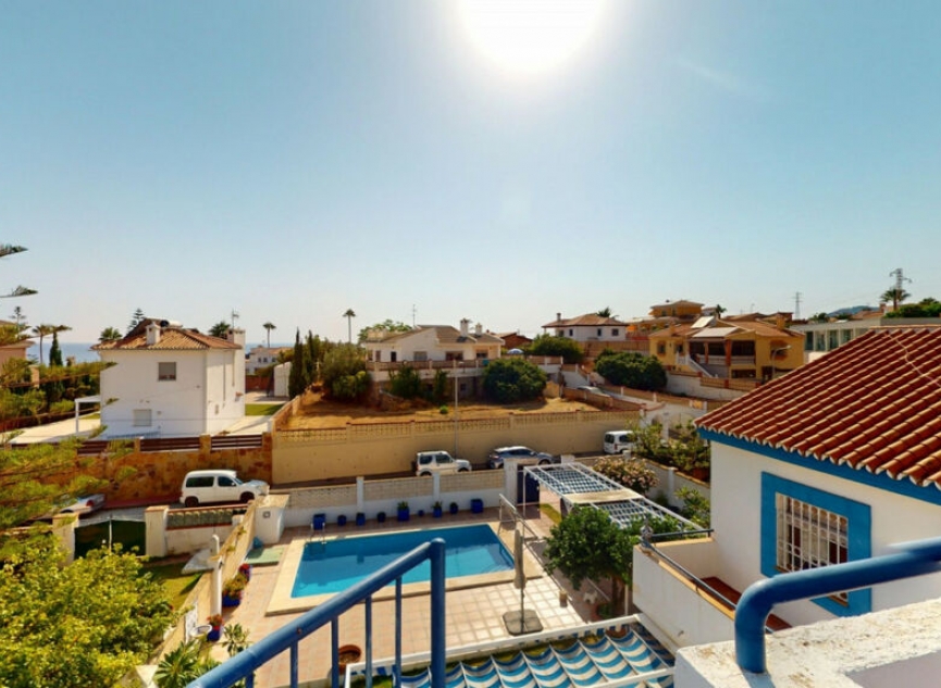 Resale - House -
Chilches