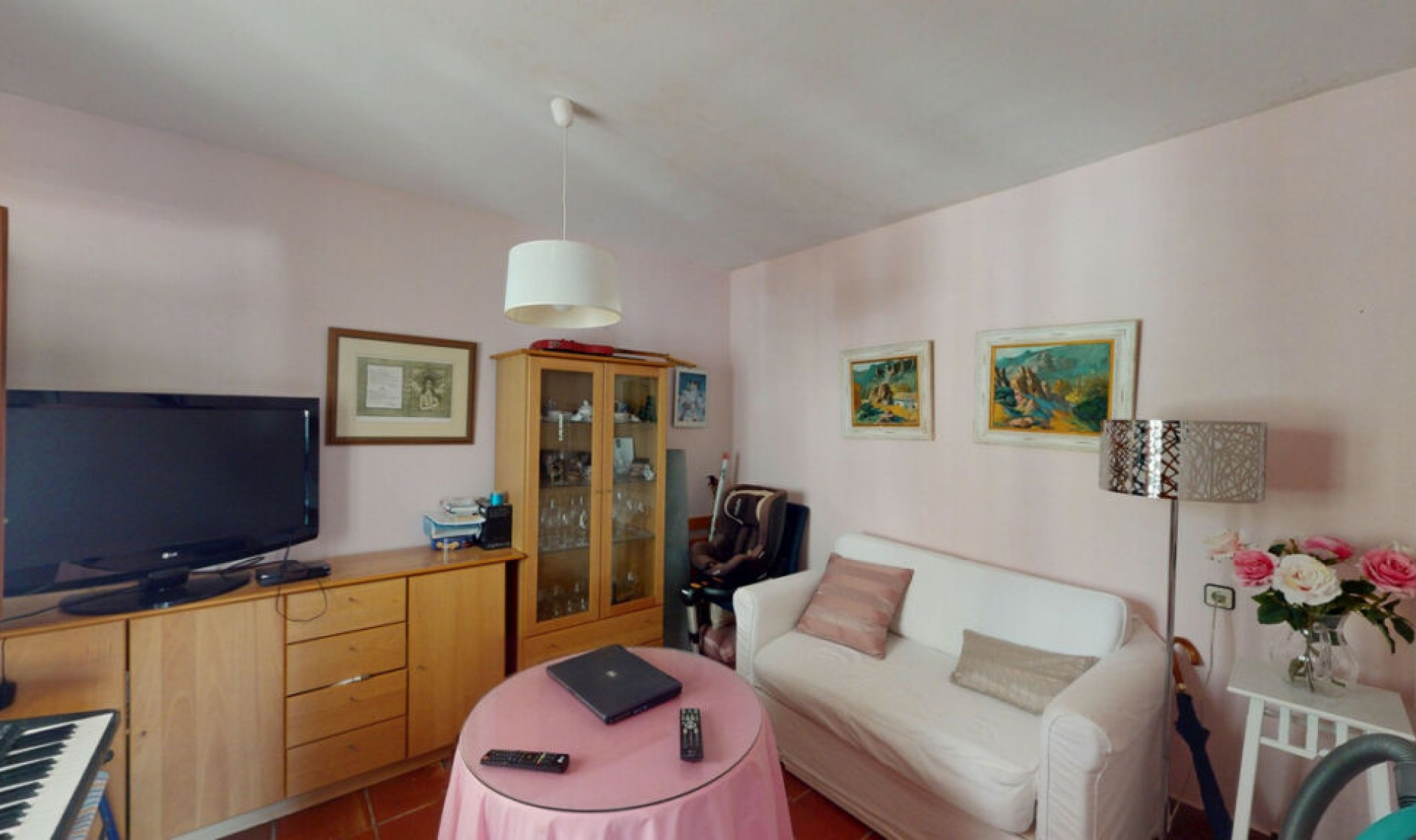 Resale - House -
Chilches