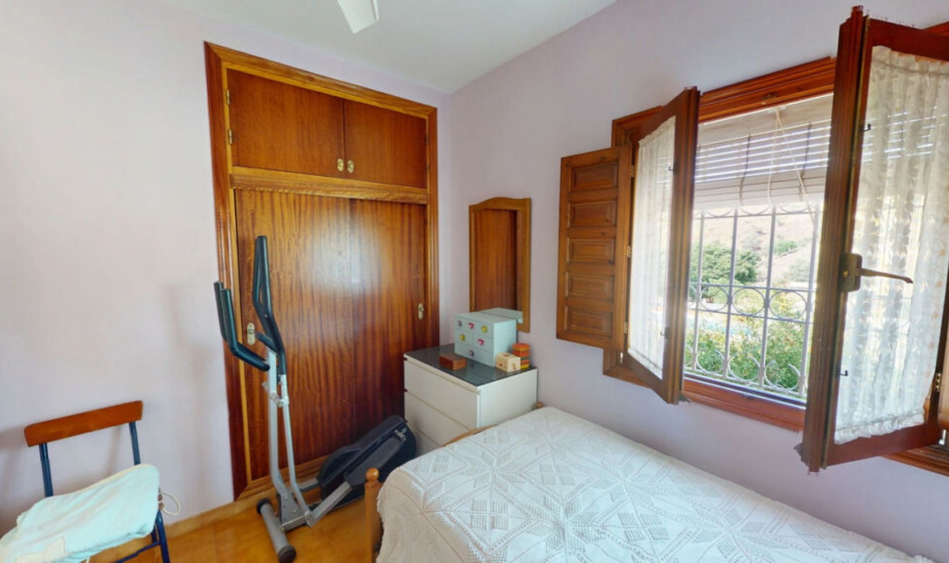 Resale - House -
Chilches