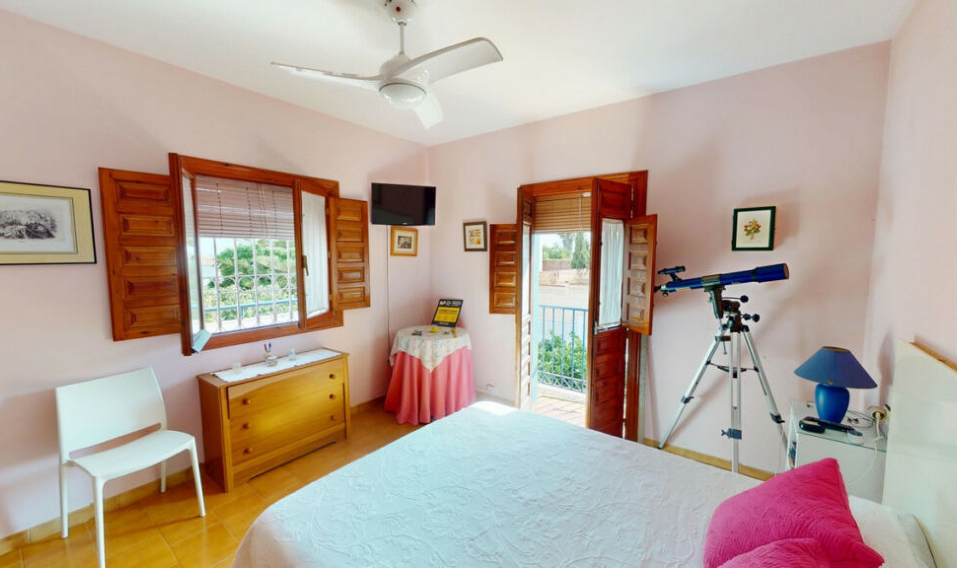 Resale - House -
Chilches