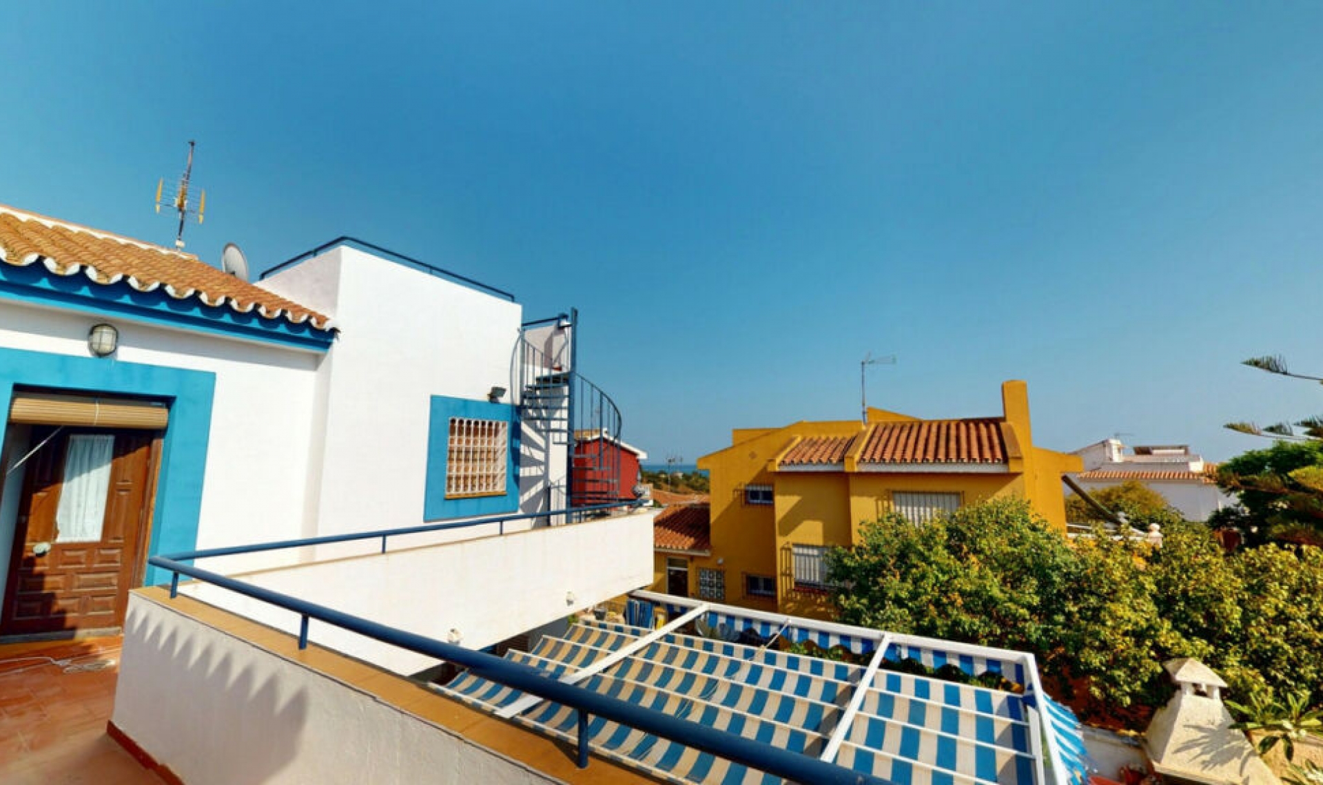 Resale - House -
Chilches