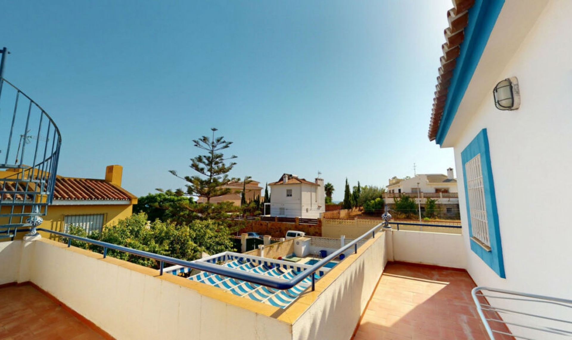 Resale - House -
Chilches