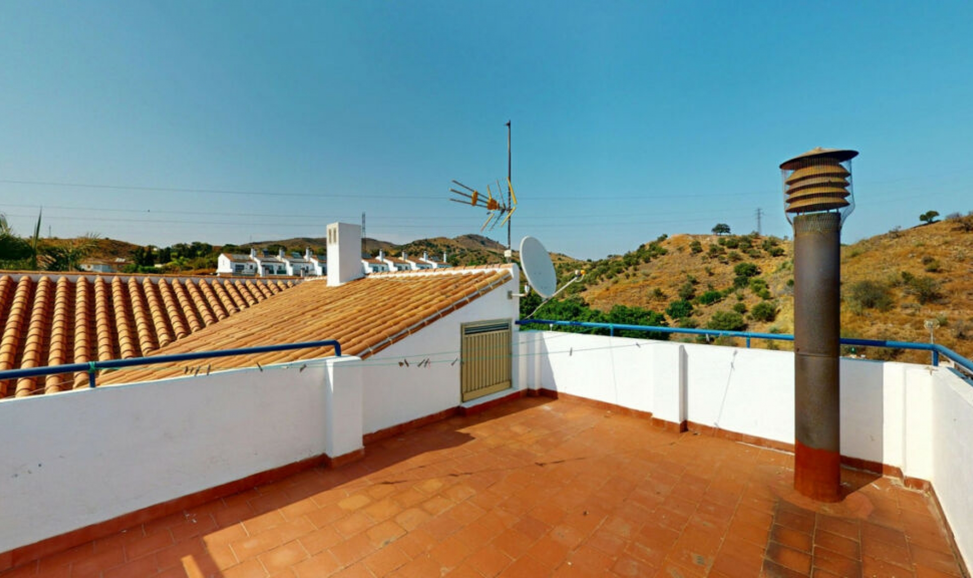 Resale - House -
Chilches