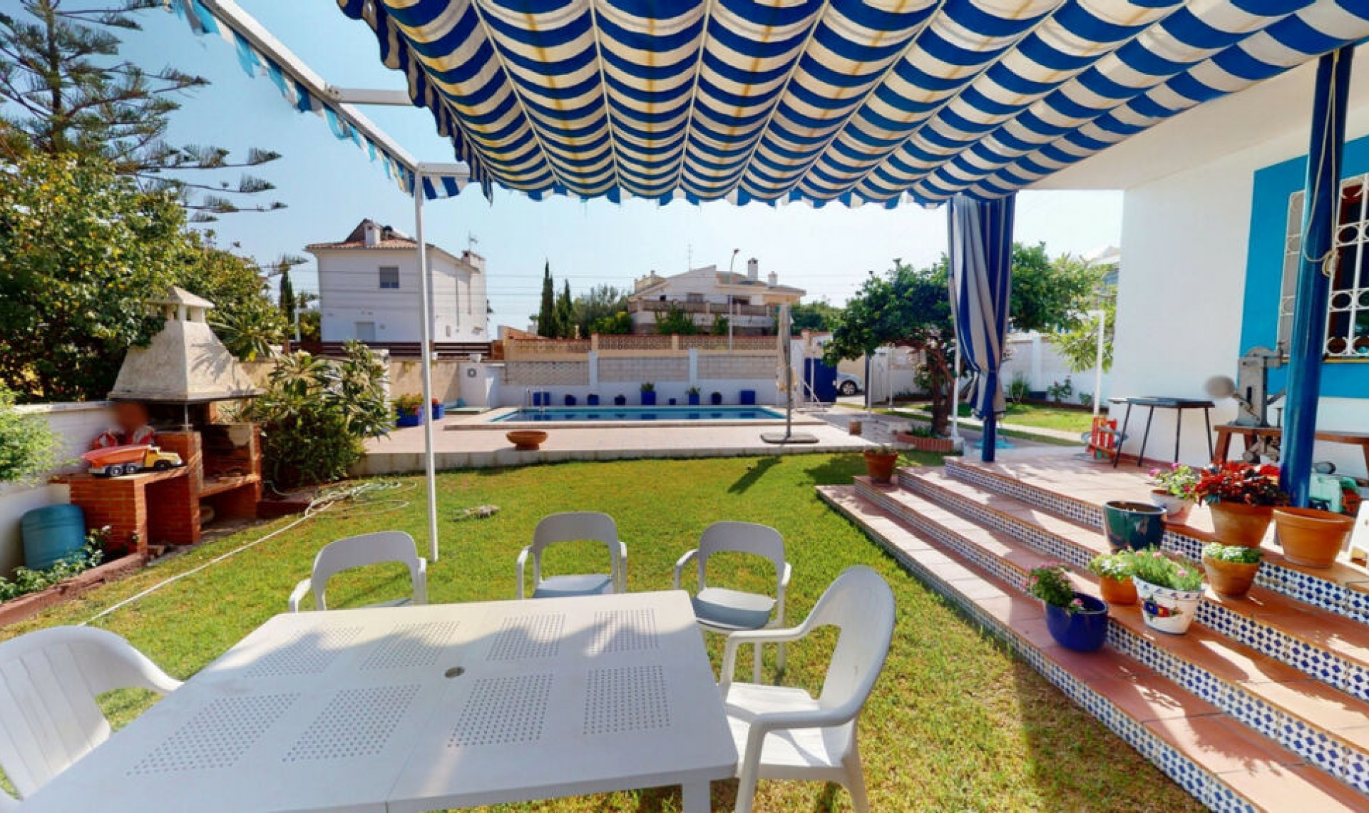 Resale - House -
Chilches