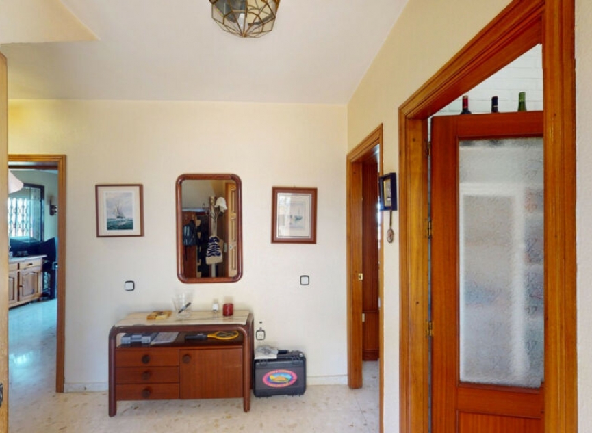 Resale - House -
Chilches