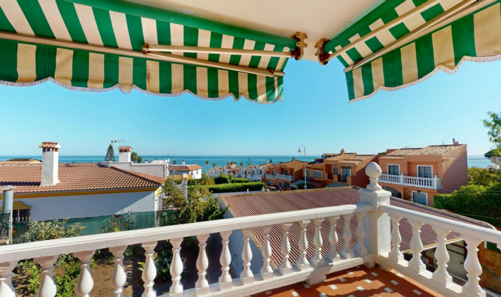 Resale - House -
Chilches