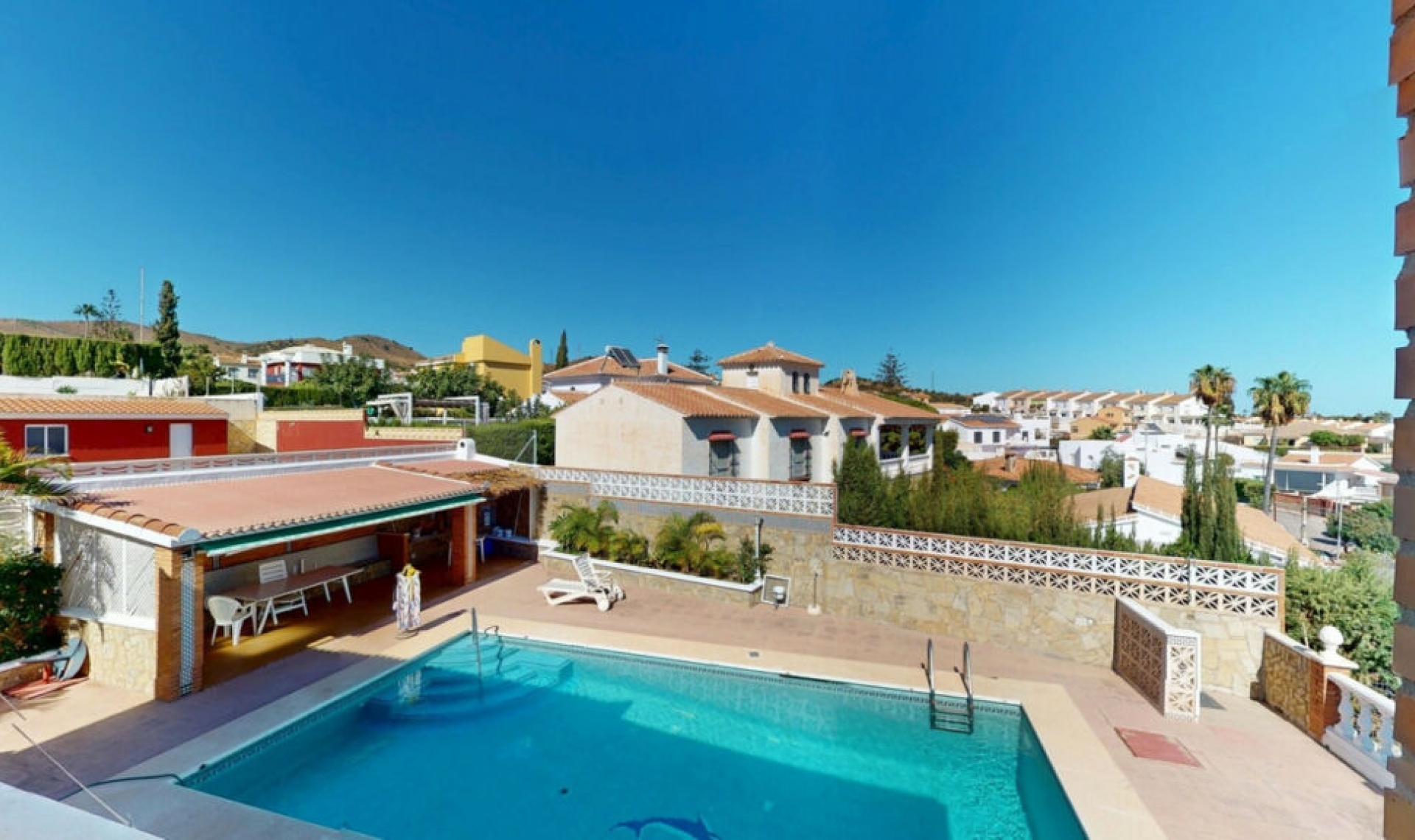 Resale - House -
Chilches