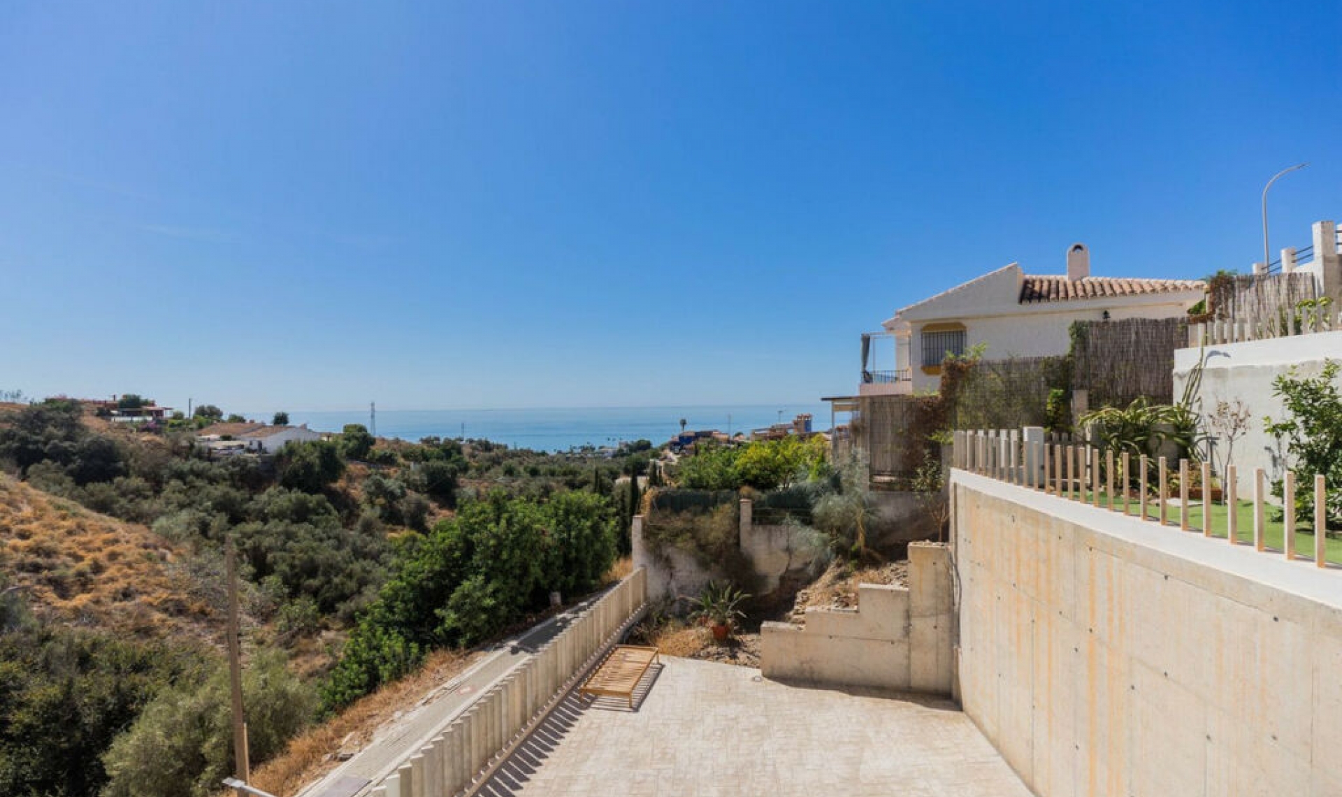Resale - House -
Chilches
