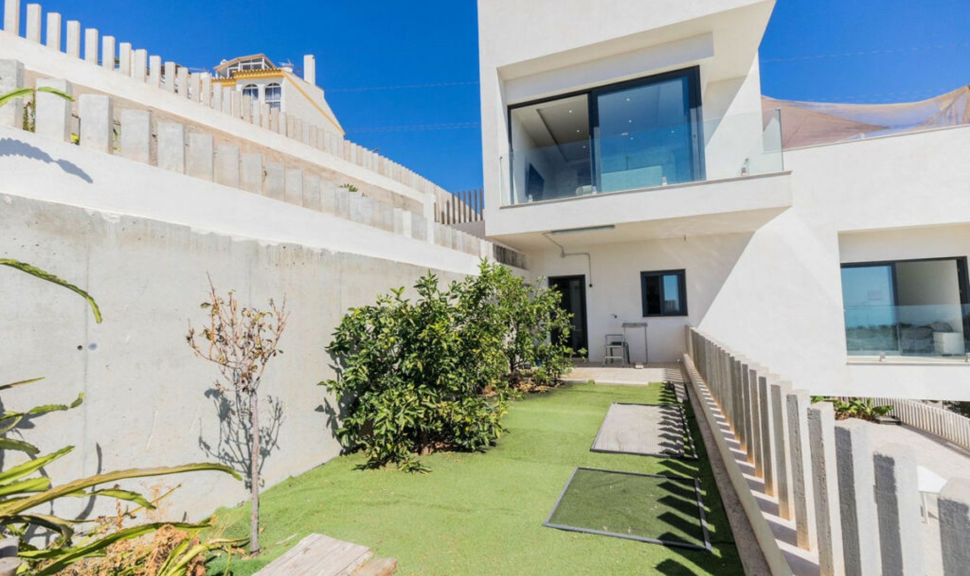Resale - House -
Chilches