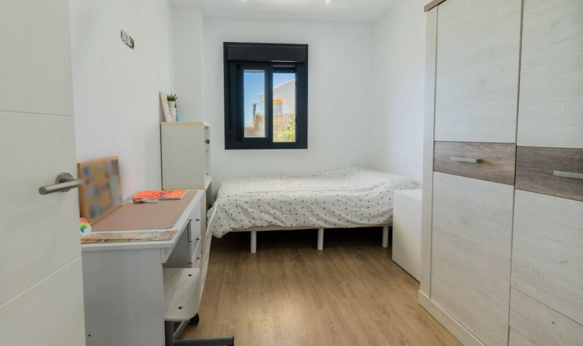Resale - House -
Chilches