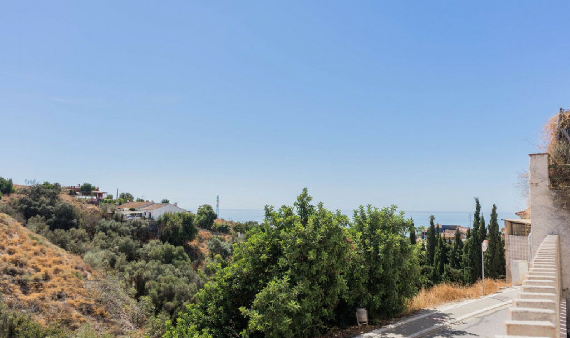 Resale - House -
Chilches