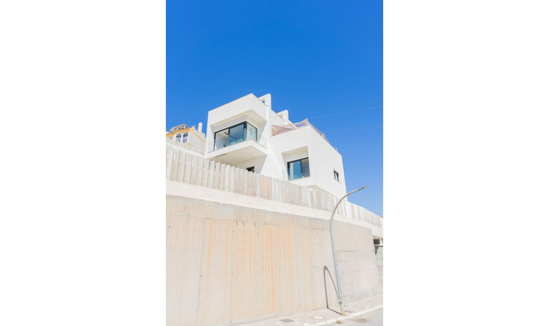 Resale - House -
Chilches