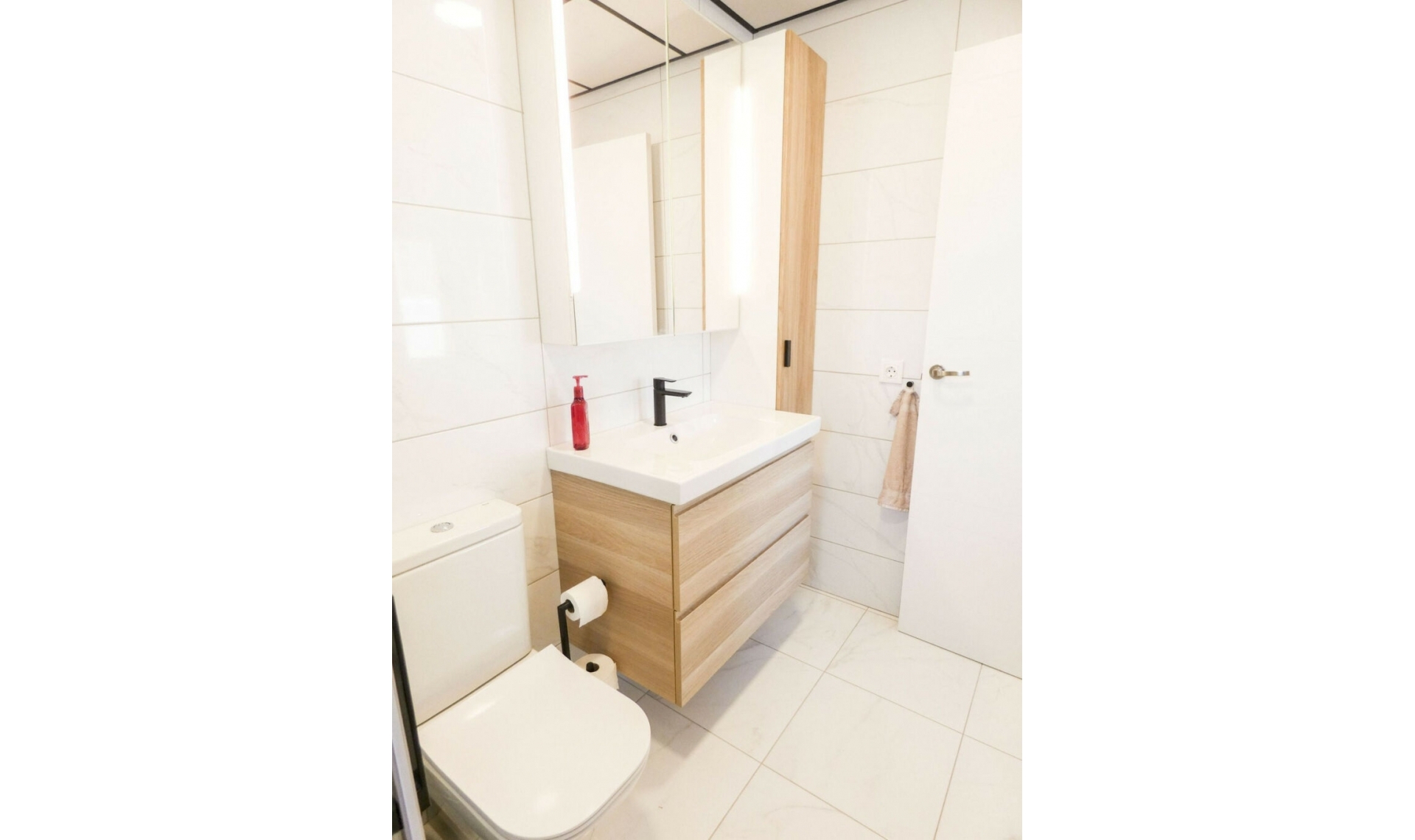 Resale - House -
Ciudad Quesada