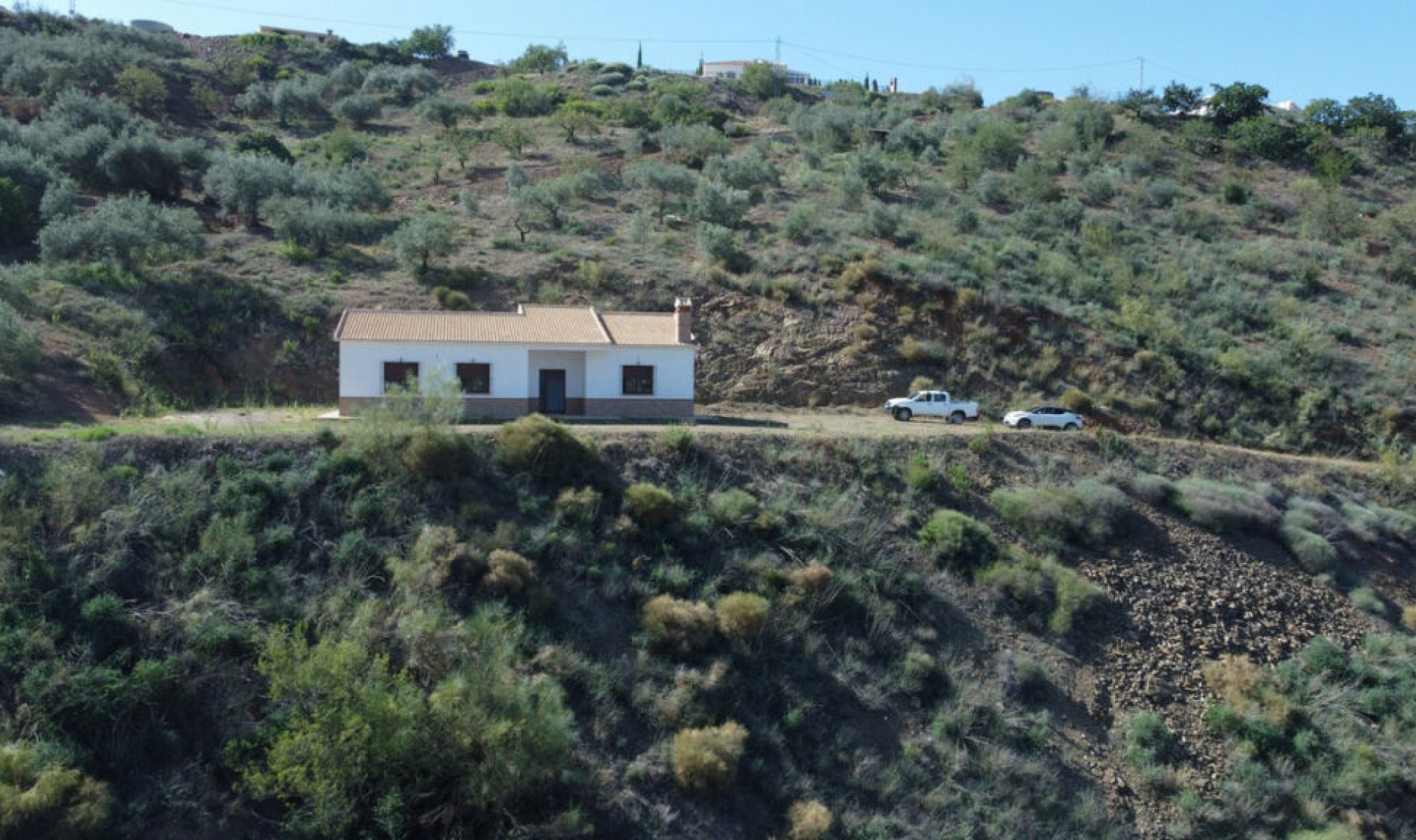 Resale - House -
Colmenar