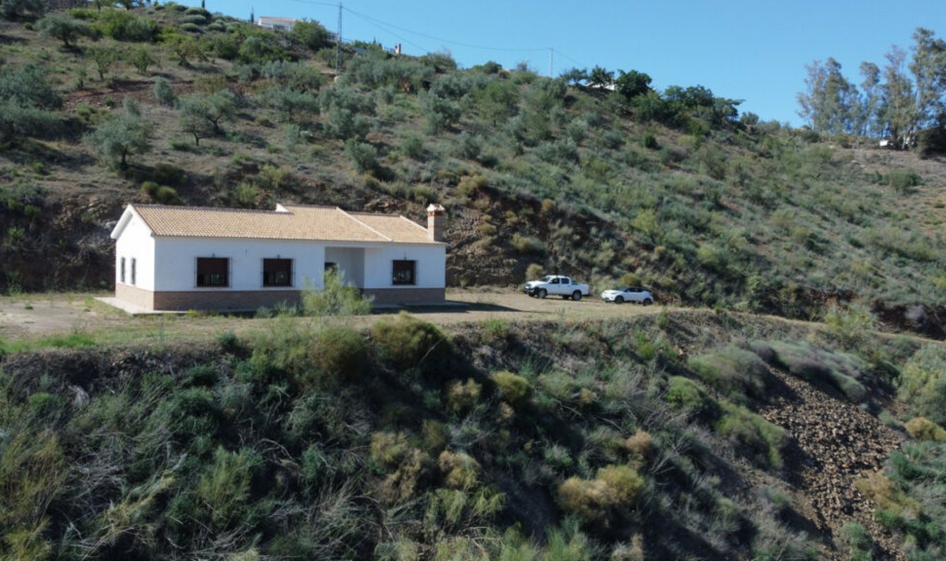 Resale - House -
Colmenar