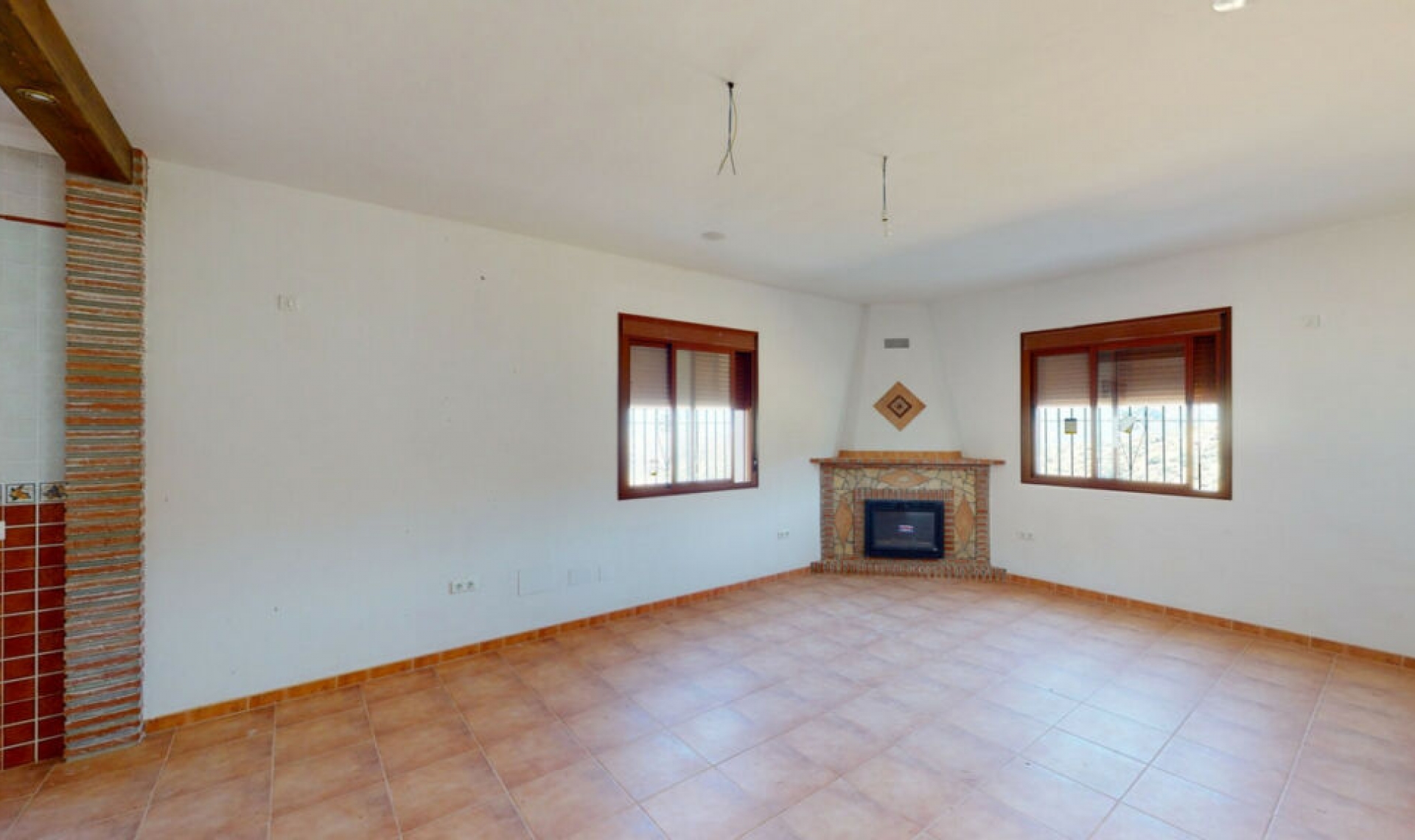 Resale - House -
Colmenar