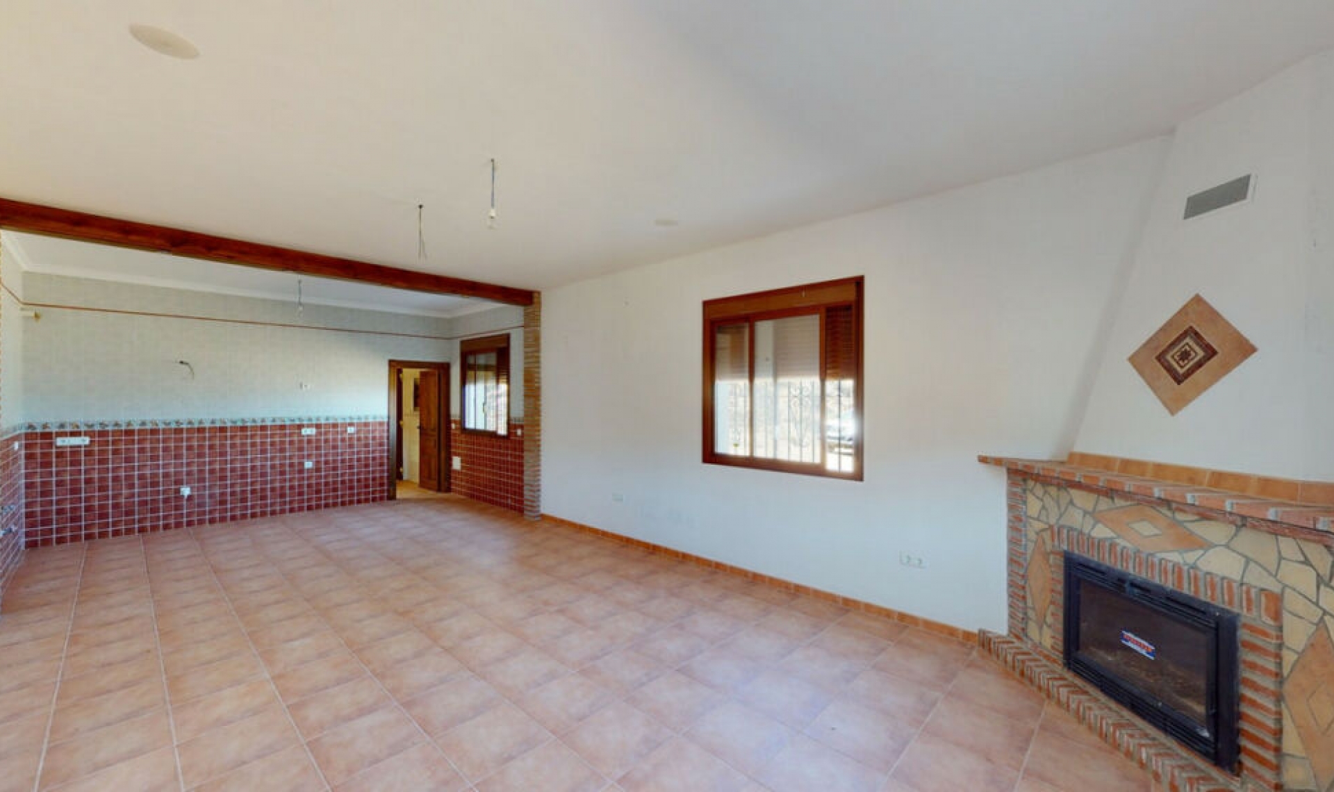 Resale - House -
Colmenar