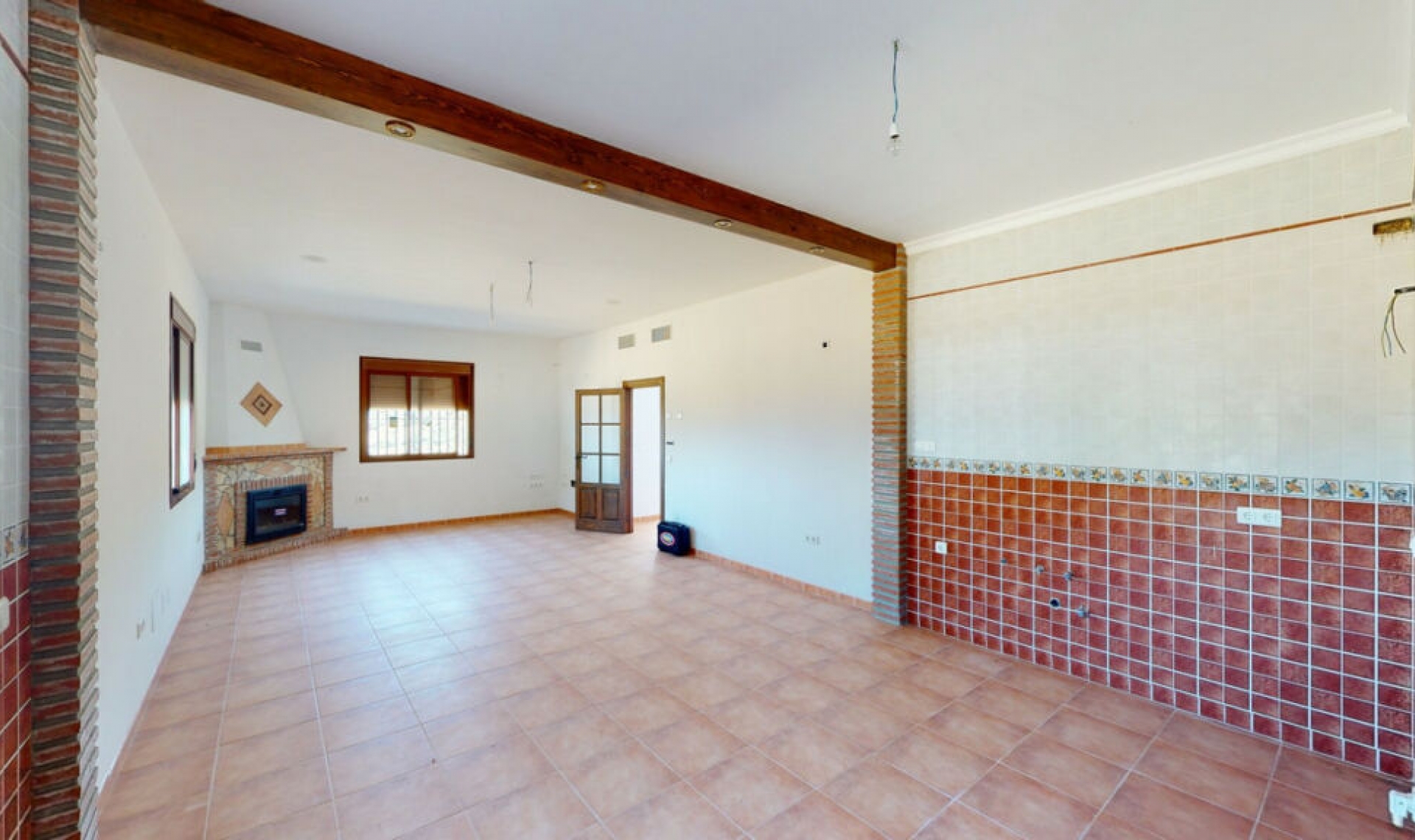 Resale - House -
Colmenar