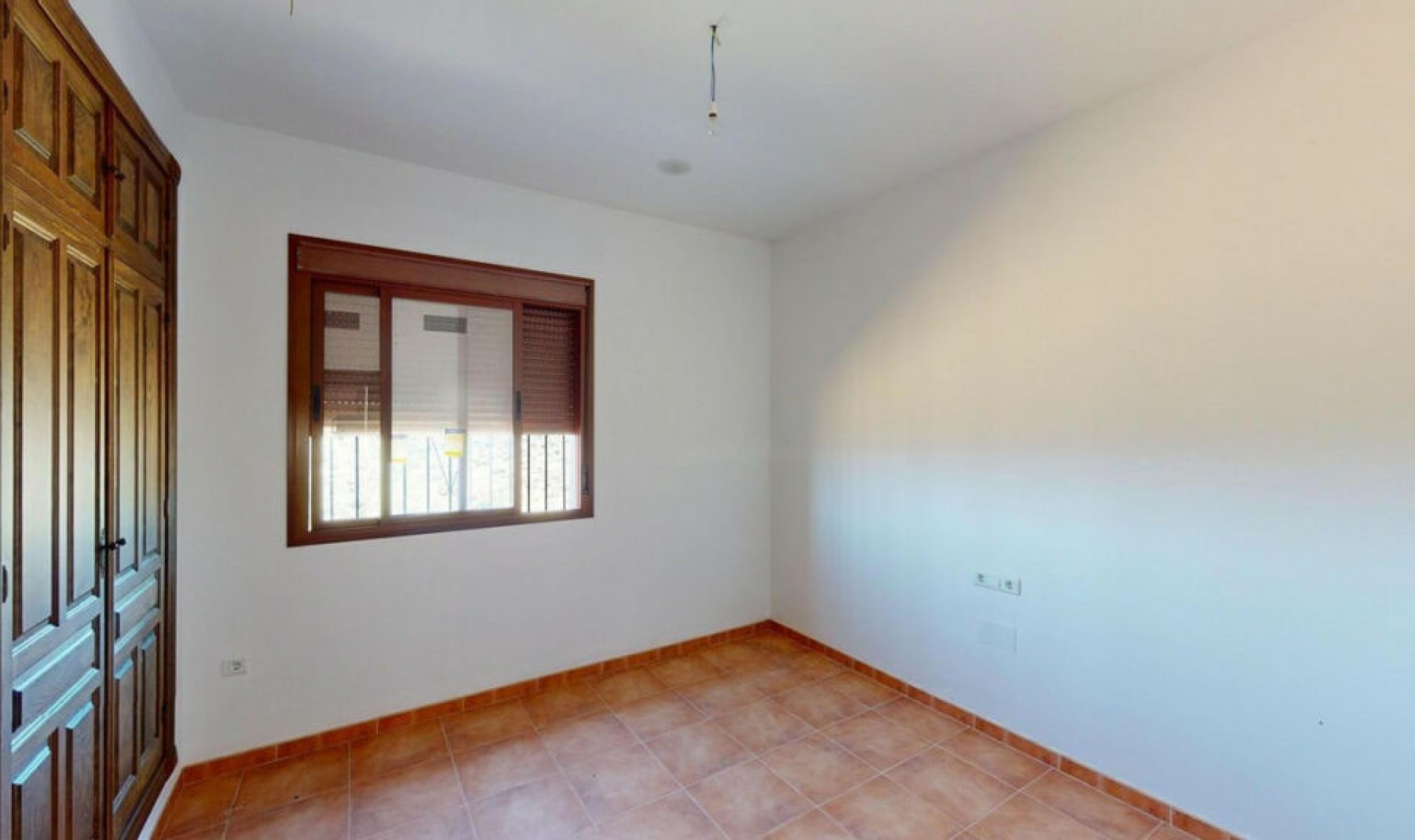 Resale - House -
Colmenar