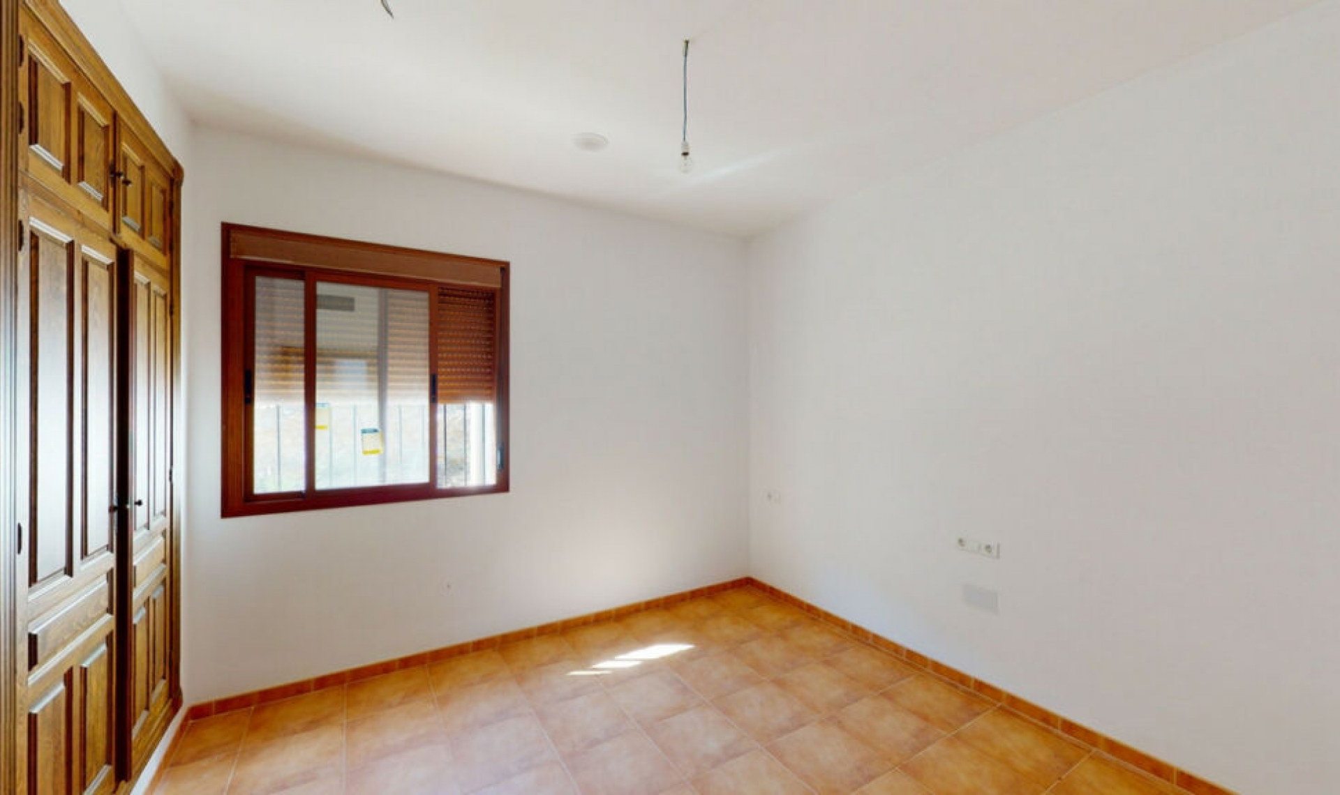 Resale - House -
Colmenar