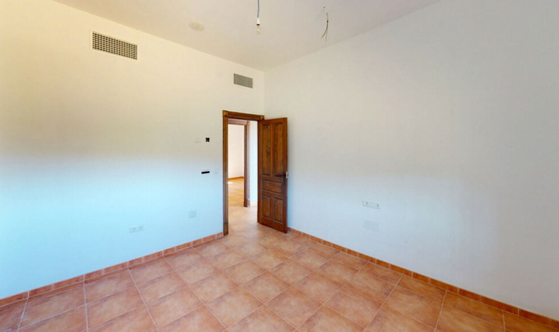 Resale - House -
Colmenar