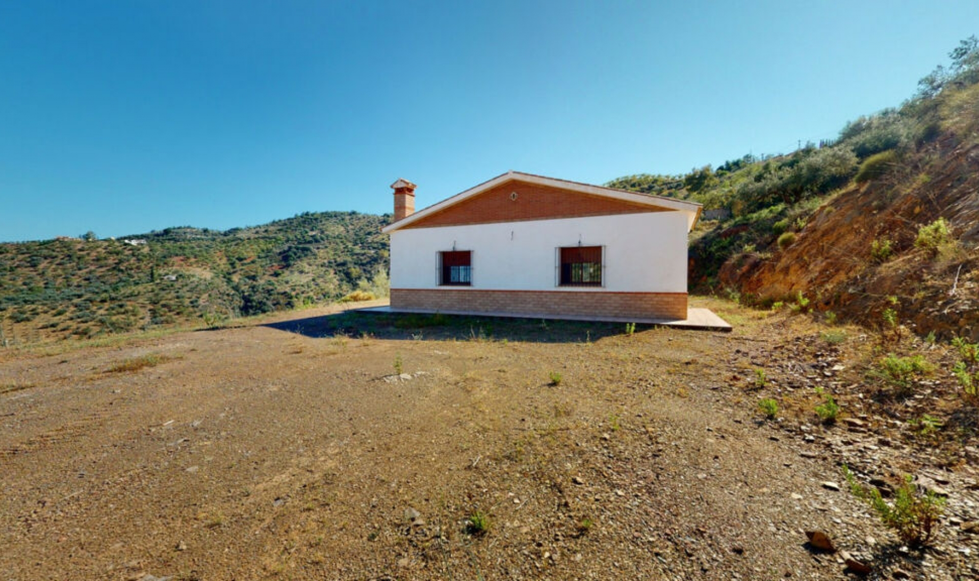 Resale - House -
Colmenar