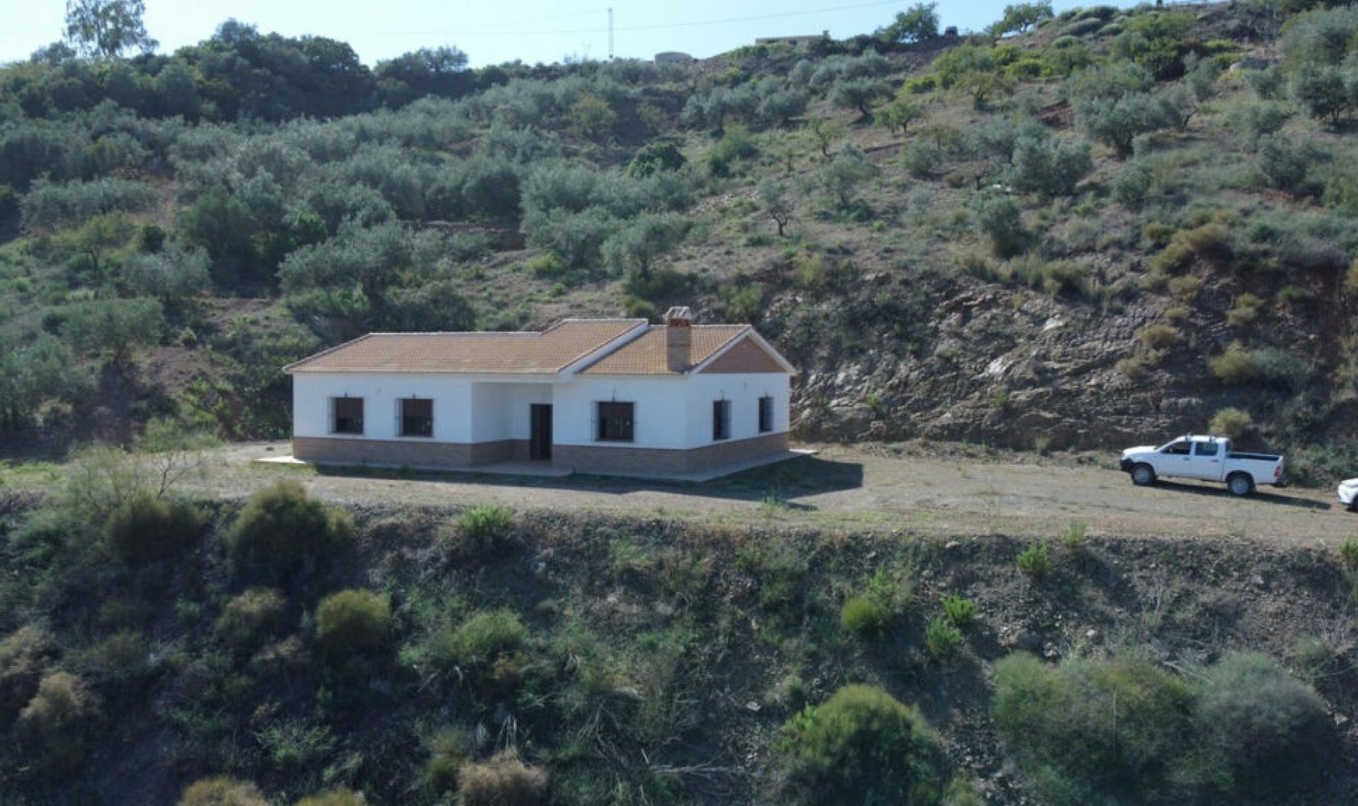 Resale - House -
Colmenar