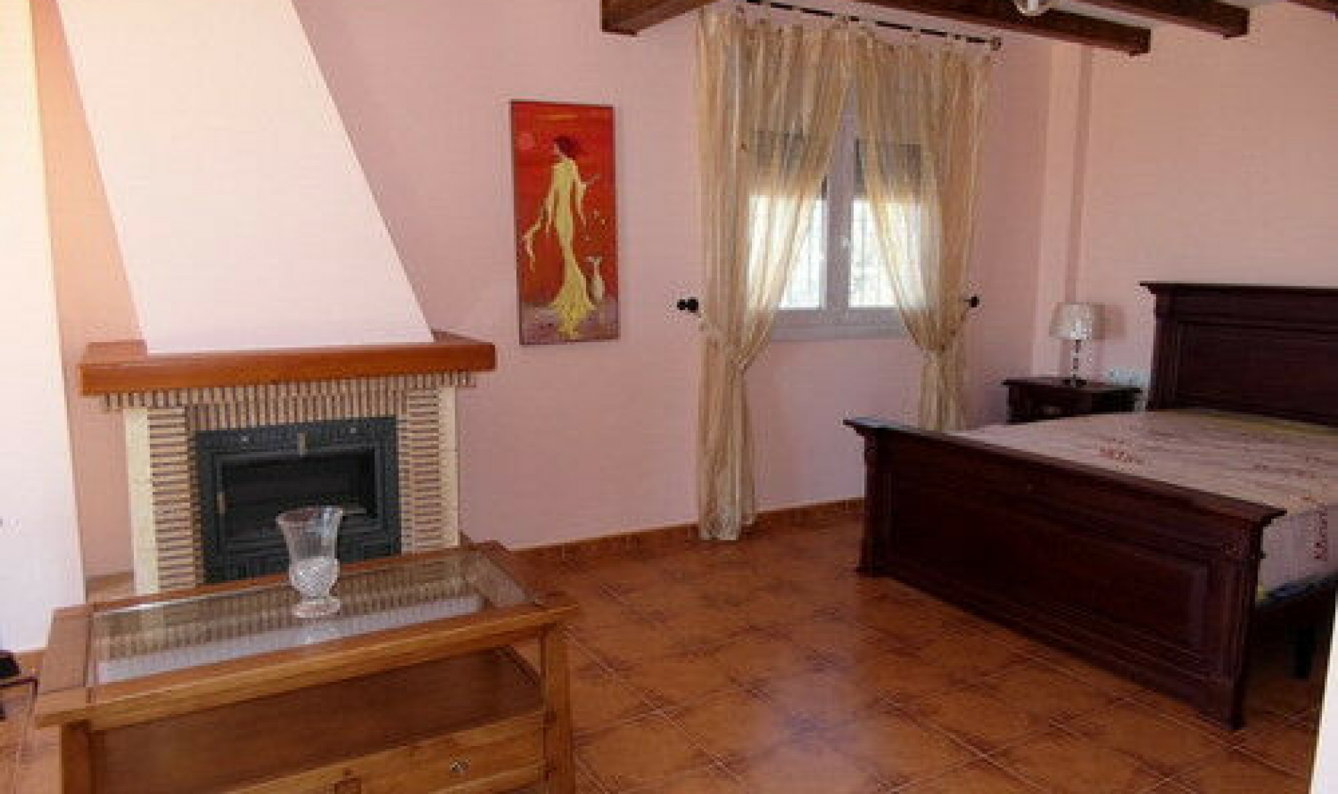 Resale - House -
Comares