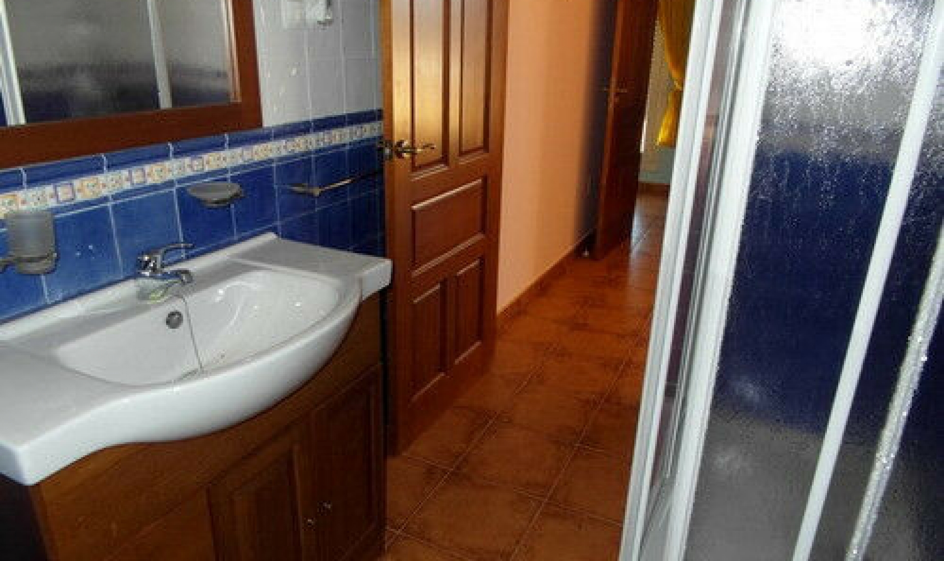 Resale - House -
Comares