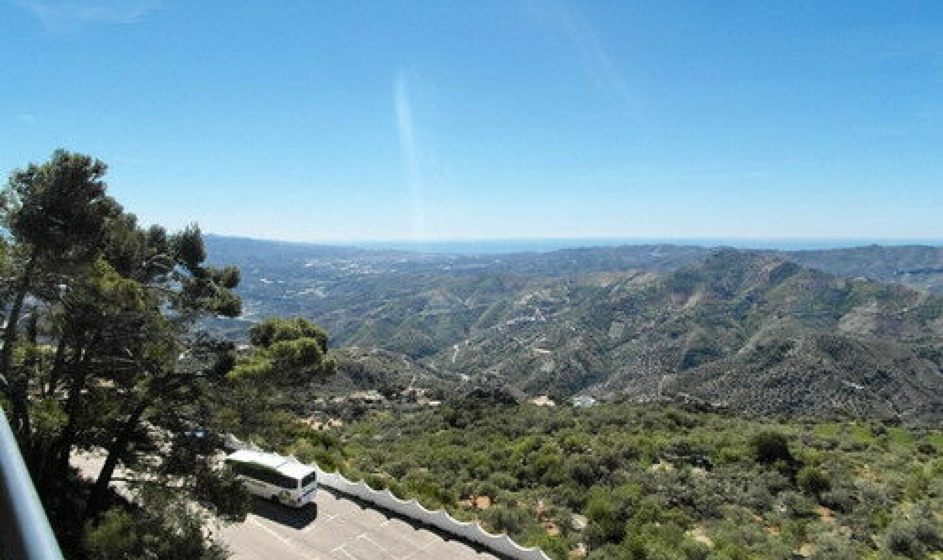 Resale - House -
Comares