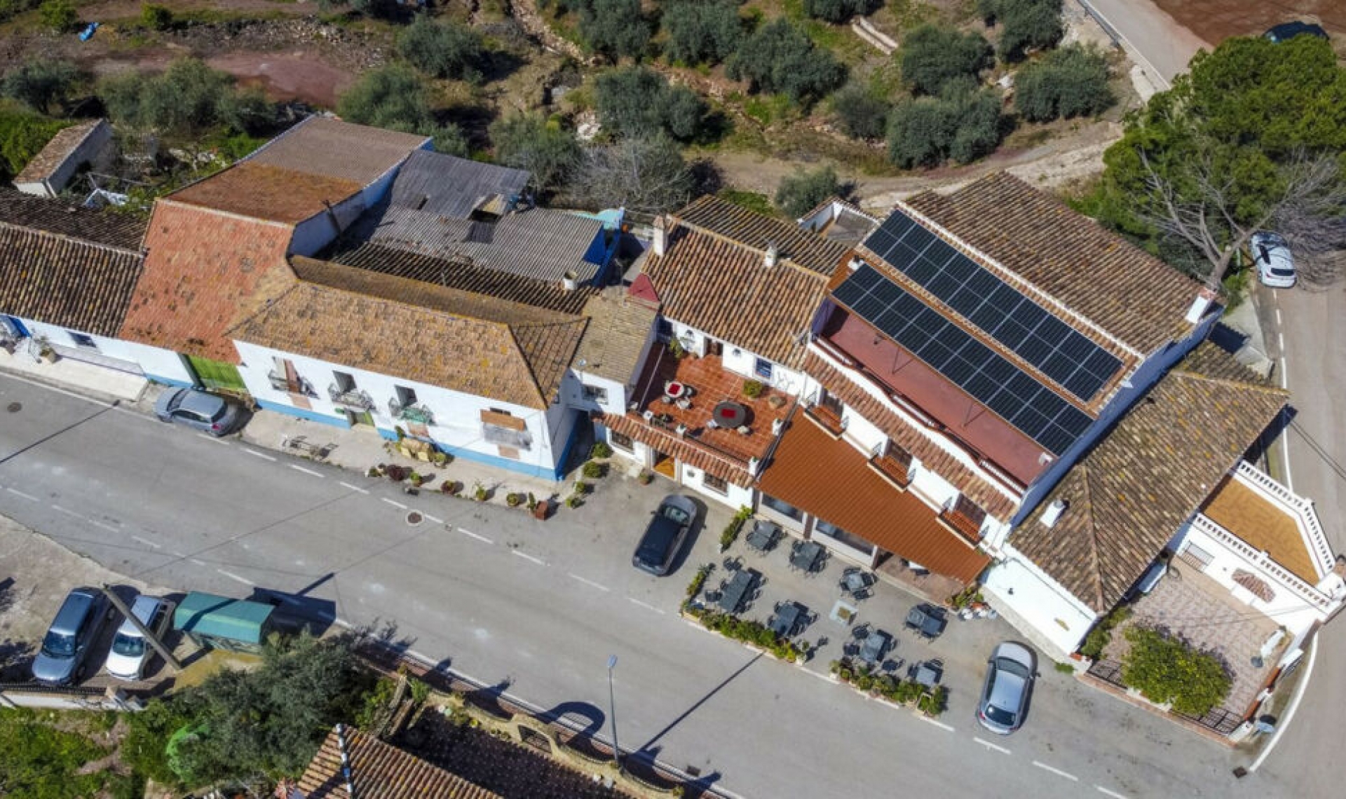 Resale - House -
Comares