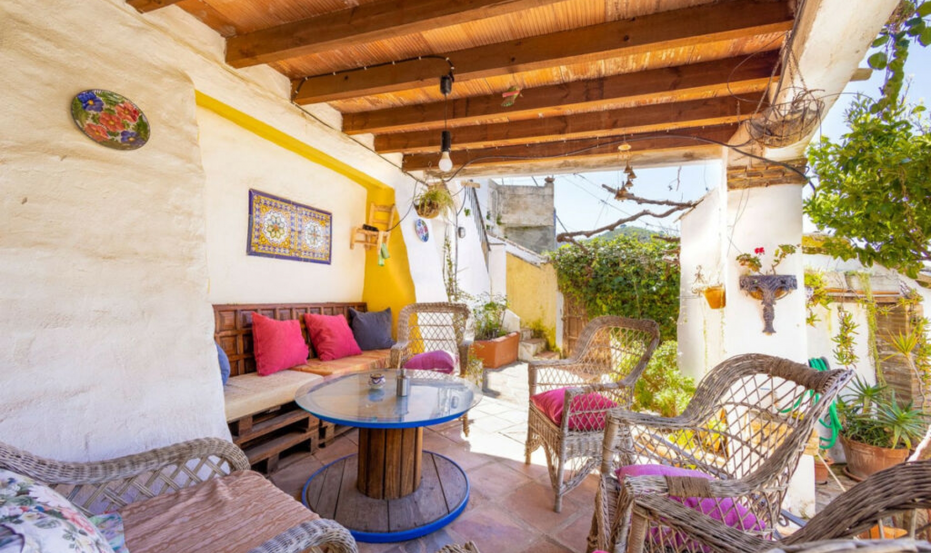 Resale - House -
Comares