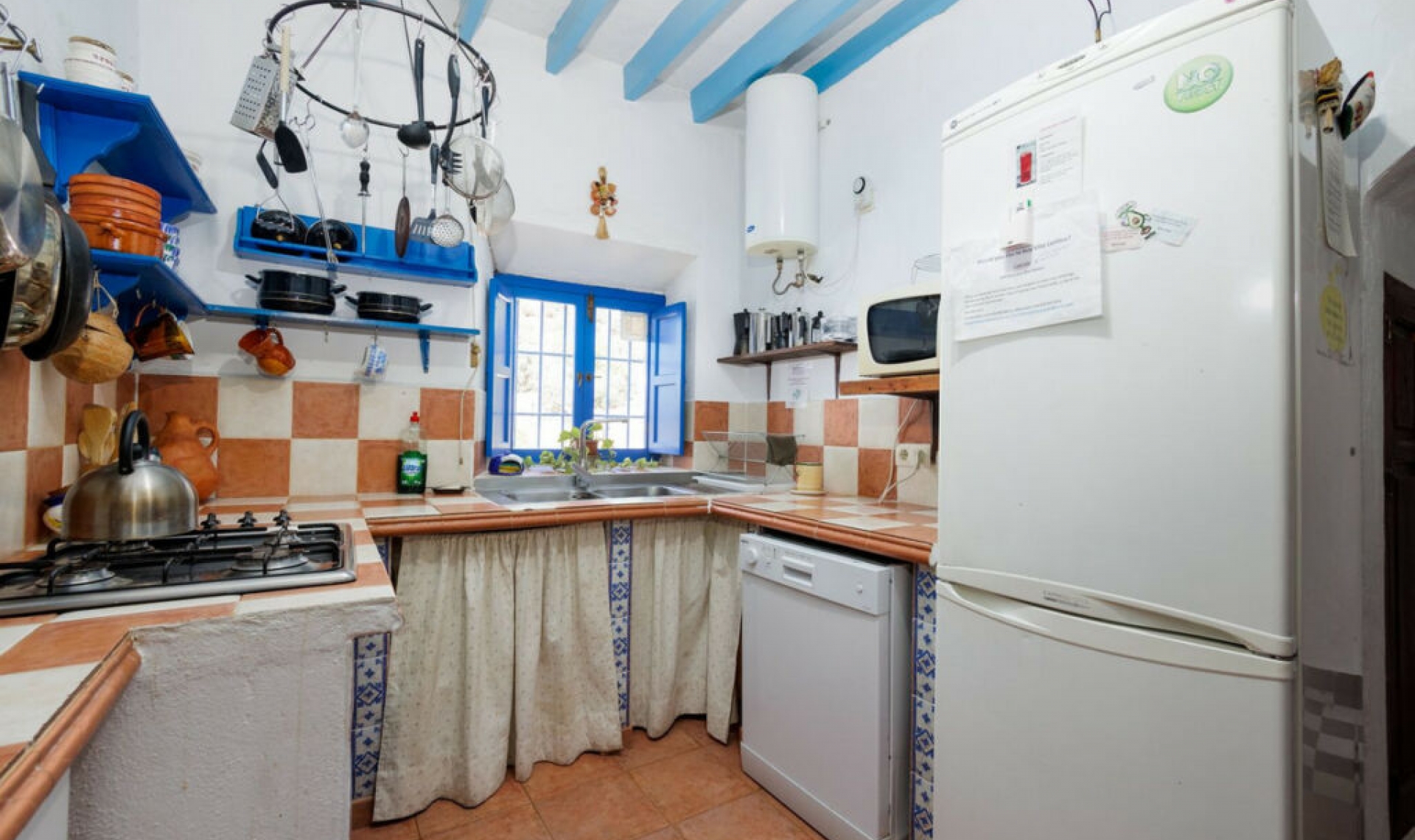 Resale - House -
Comares