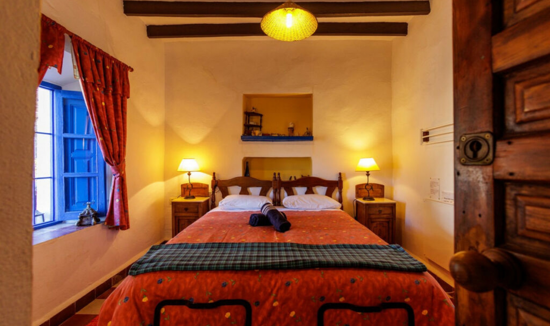 Resale - House -
Comares