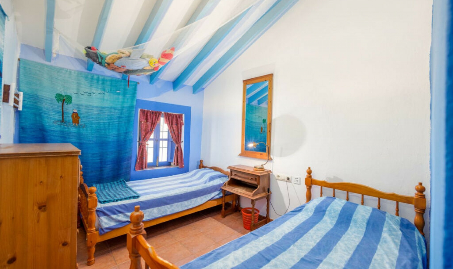 Resale - House -
Comares